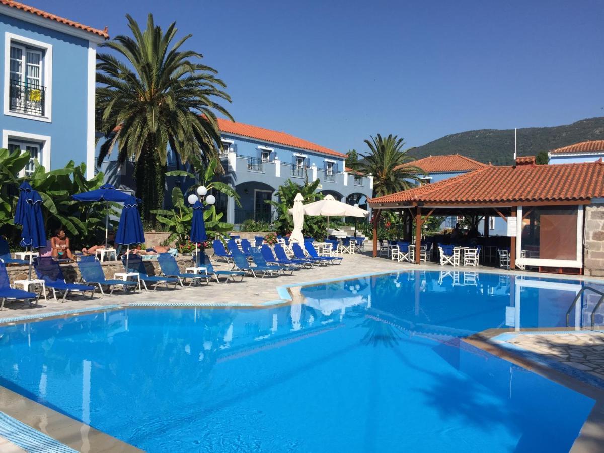 Blue Sky Hotel - Petra - Lesvos - Greece エクステリア 写真