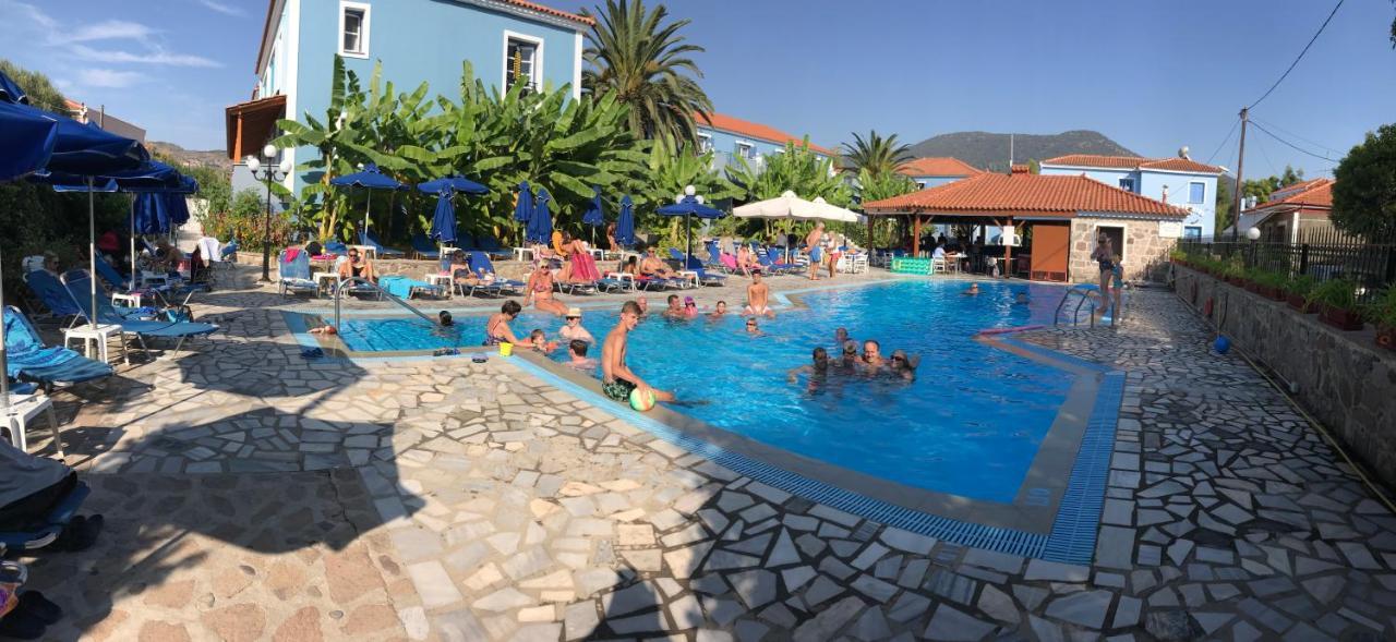 Blue Sky Hotel - Petra - Lesvos - Greece エクステリア 写真