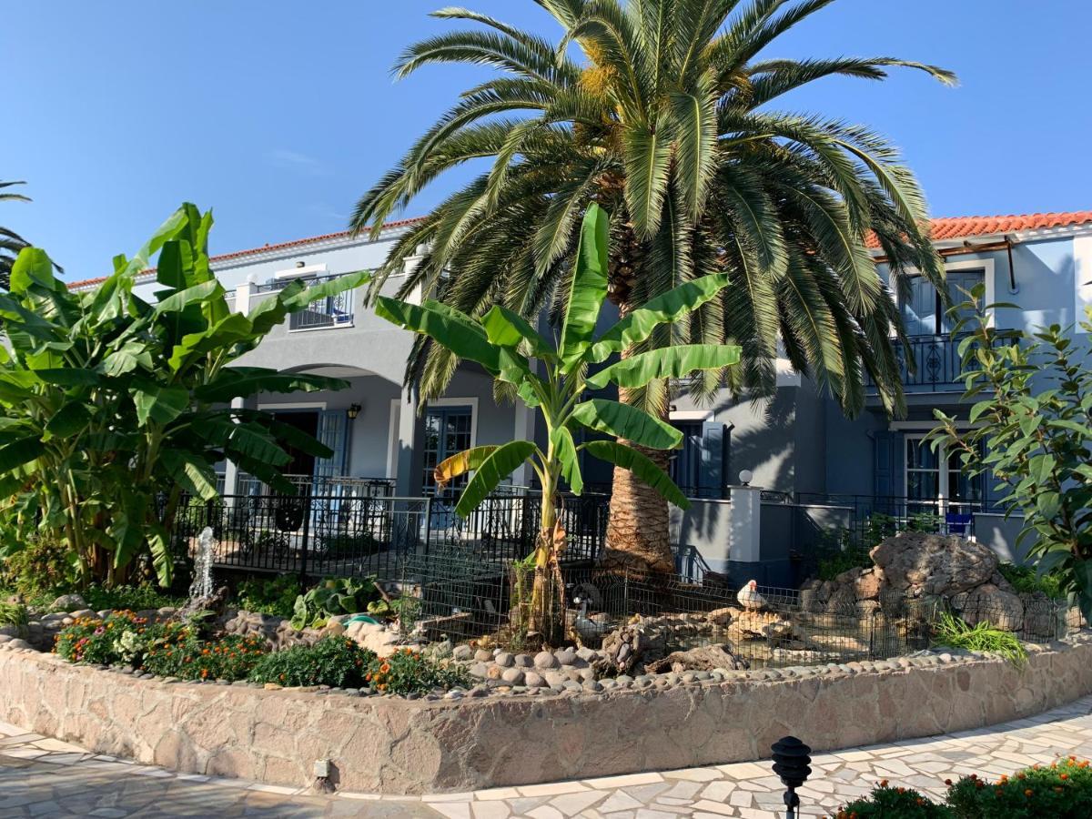 Blue Sky Hotel - Petra - Lesvos - Greece エクステリア 写真