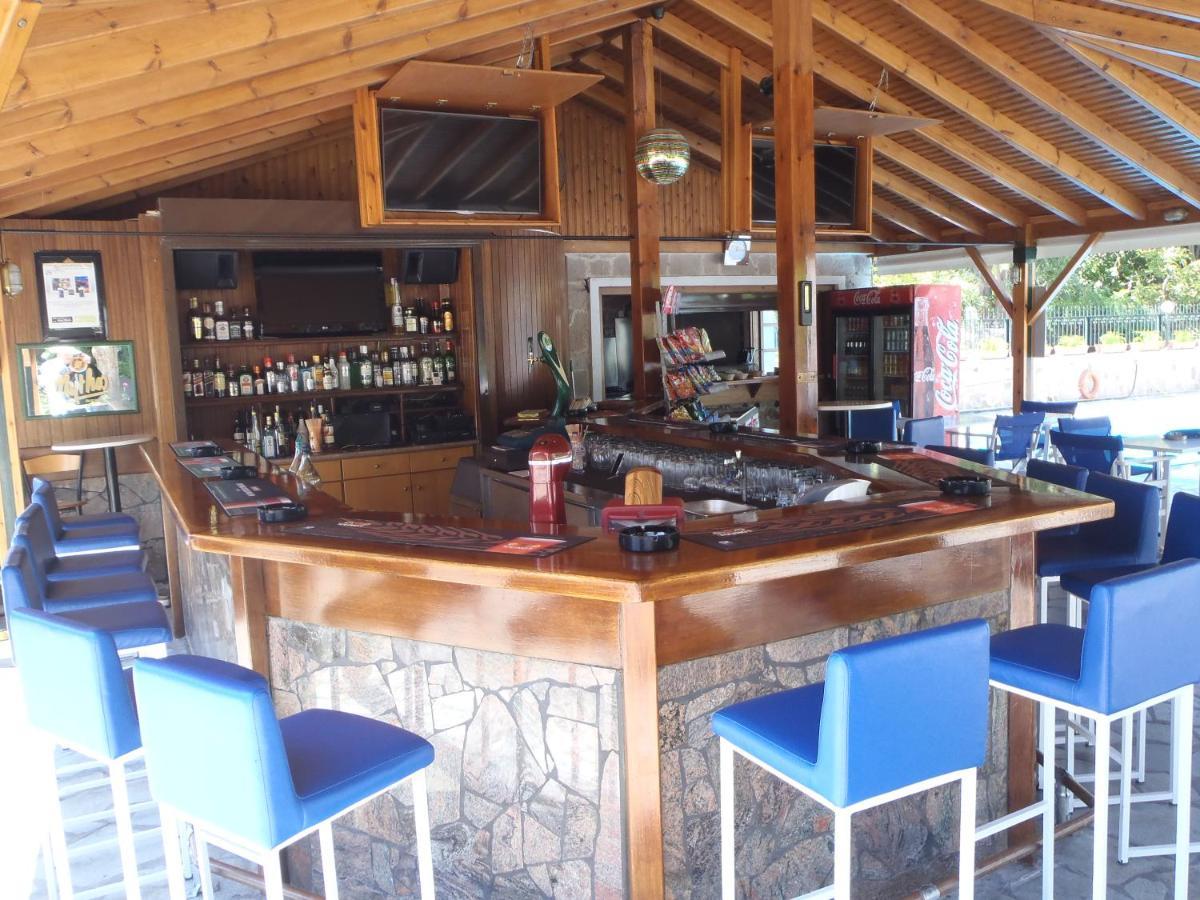Blue Sky Hotel - Petra - Lesvos - Greece エクステリア 写真