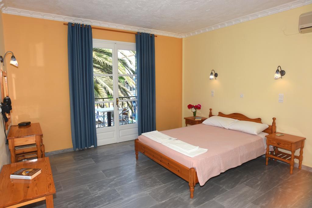Blue Sky Hotel - Petra - Lesvos - Greece エクステリア 写真
