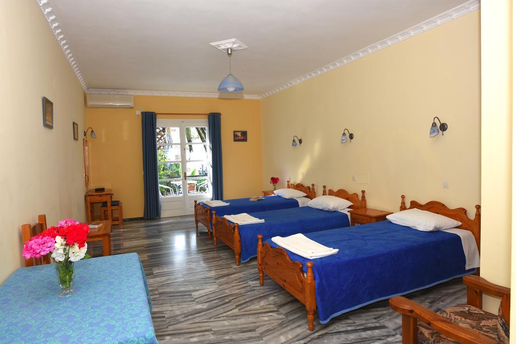 Blue Sky Hotel - Petra - Lesvos - Greece エクステリア 写真