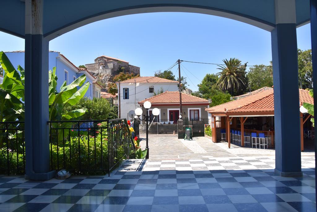 Blue Sky Hotel - Petra - Lesvos - Greece エクステリア 写真