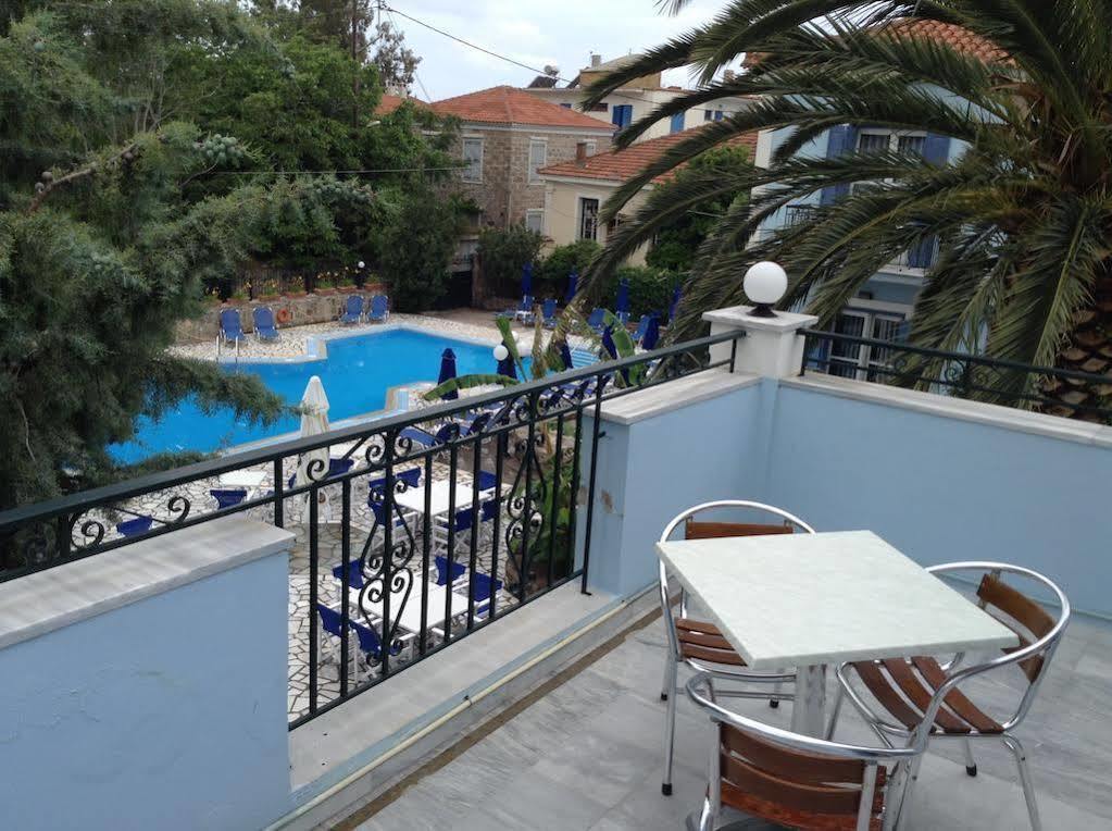 Blue Sky Hotel - Petra - Lesvos - Greece エクステリア 写真