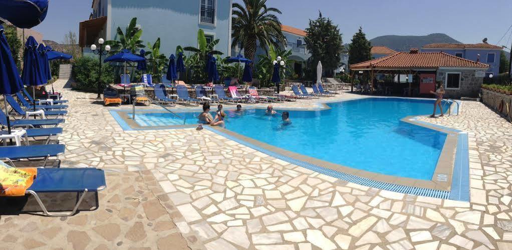 Blue Sky Hotel - Petra - Lesvos - Greece エクステリア 写真