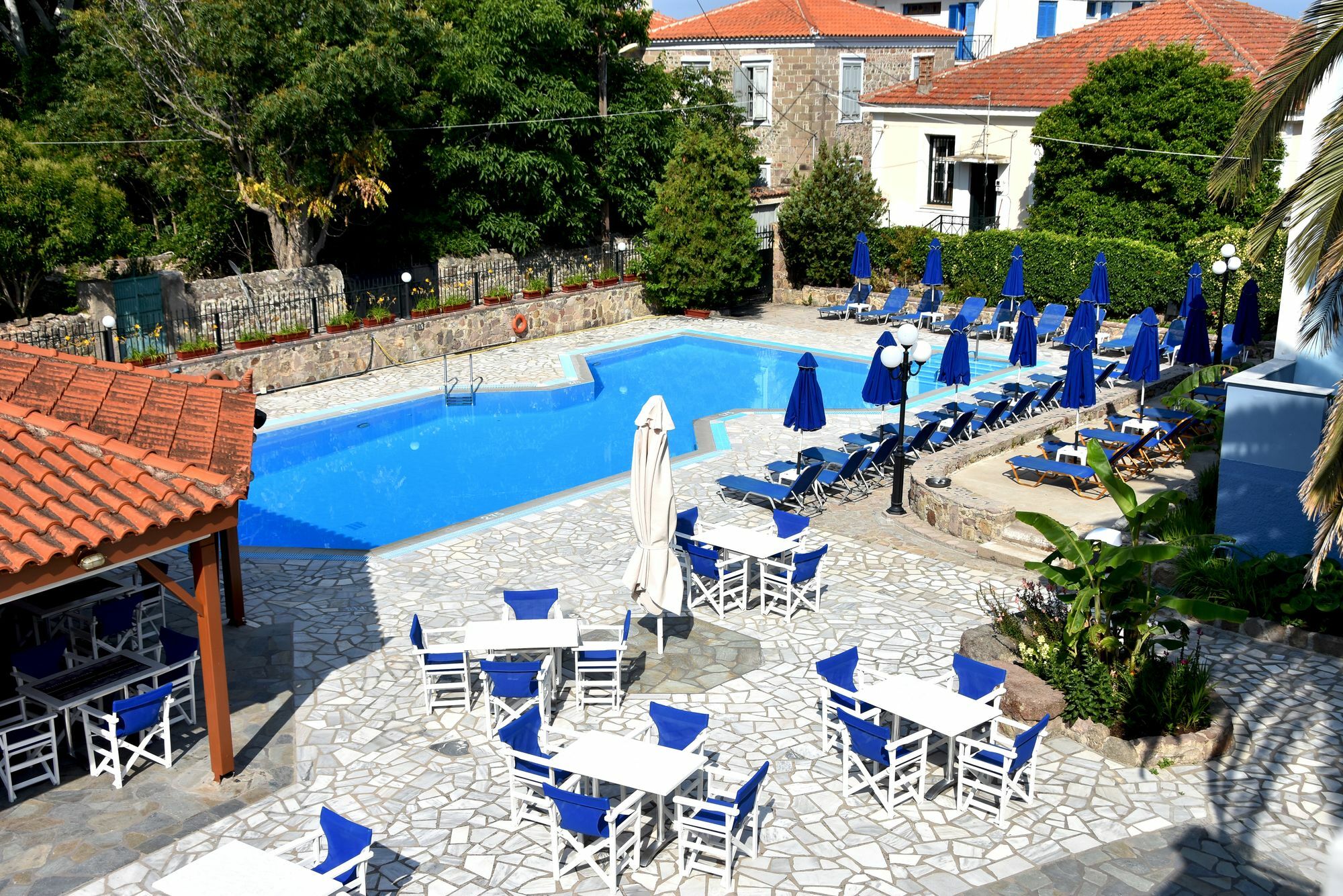 Blue Sky Hotel - Petra - Lesvos - Greece エクステリア 写真